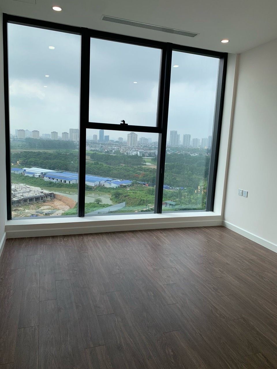 Bán căn hộ hơn 80m2 tòa S5 Sunshine City